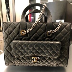 CHANEL* LG caviar shopping tote- black PRISTINE condition